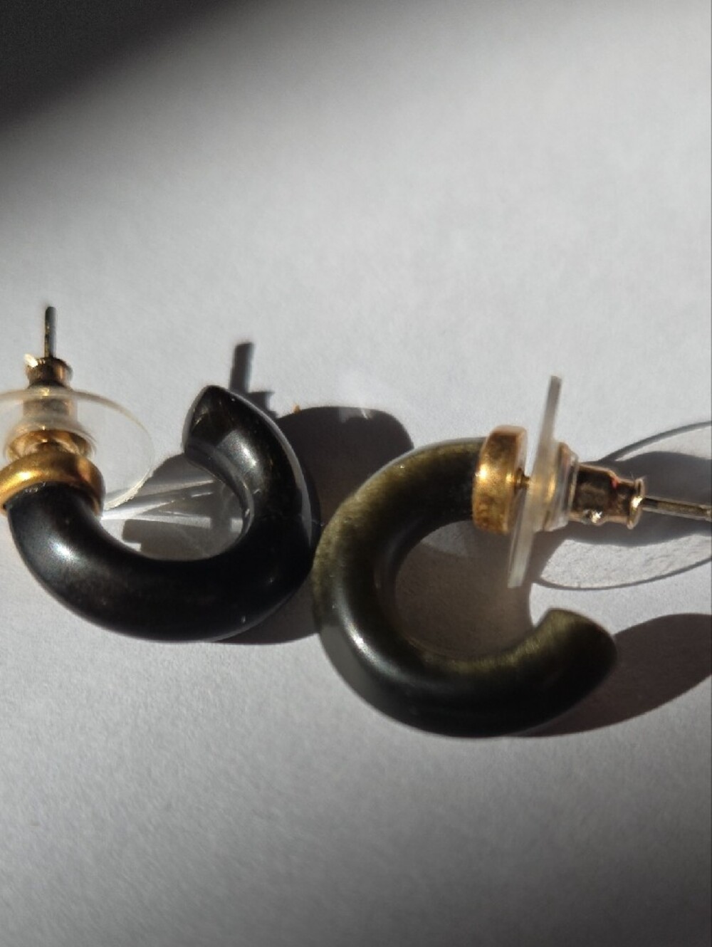 Kendra Scott Obsidian Mini Hoop Earrings Black with Gold Posts